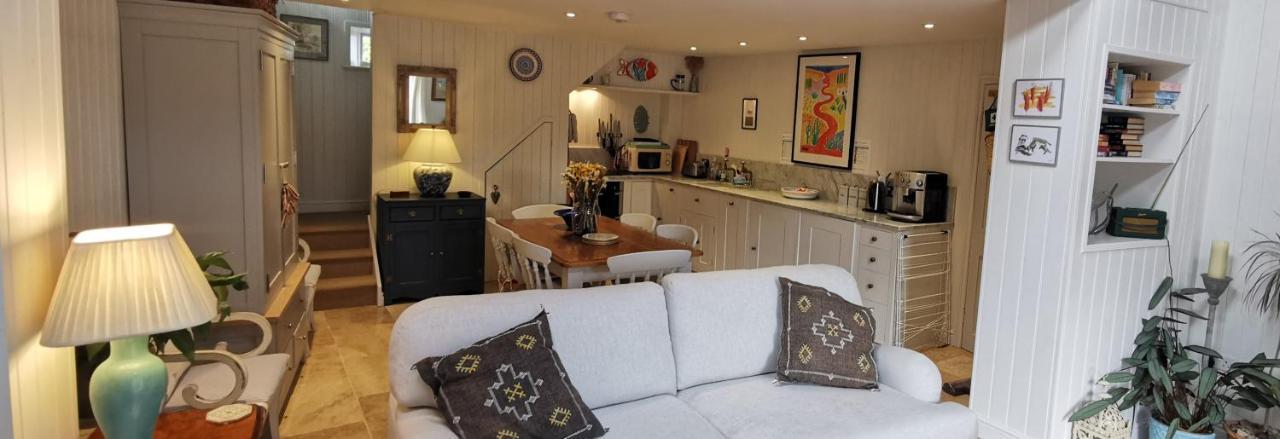 Lovely 2 Bed Annexe Near 솔즈베리 외부 사진